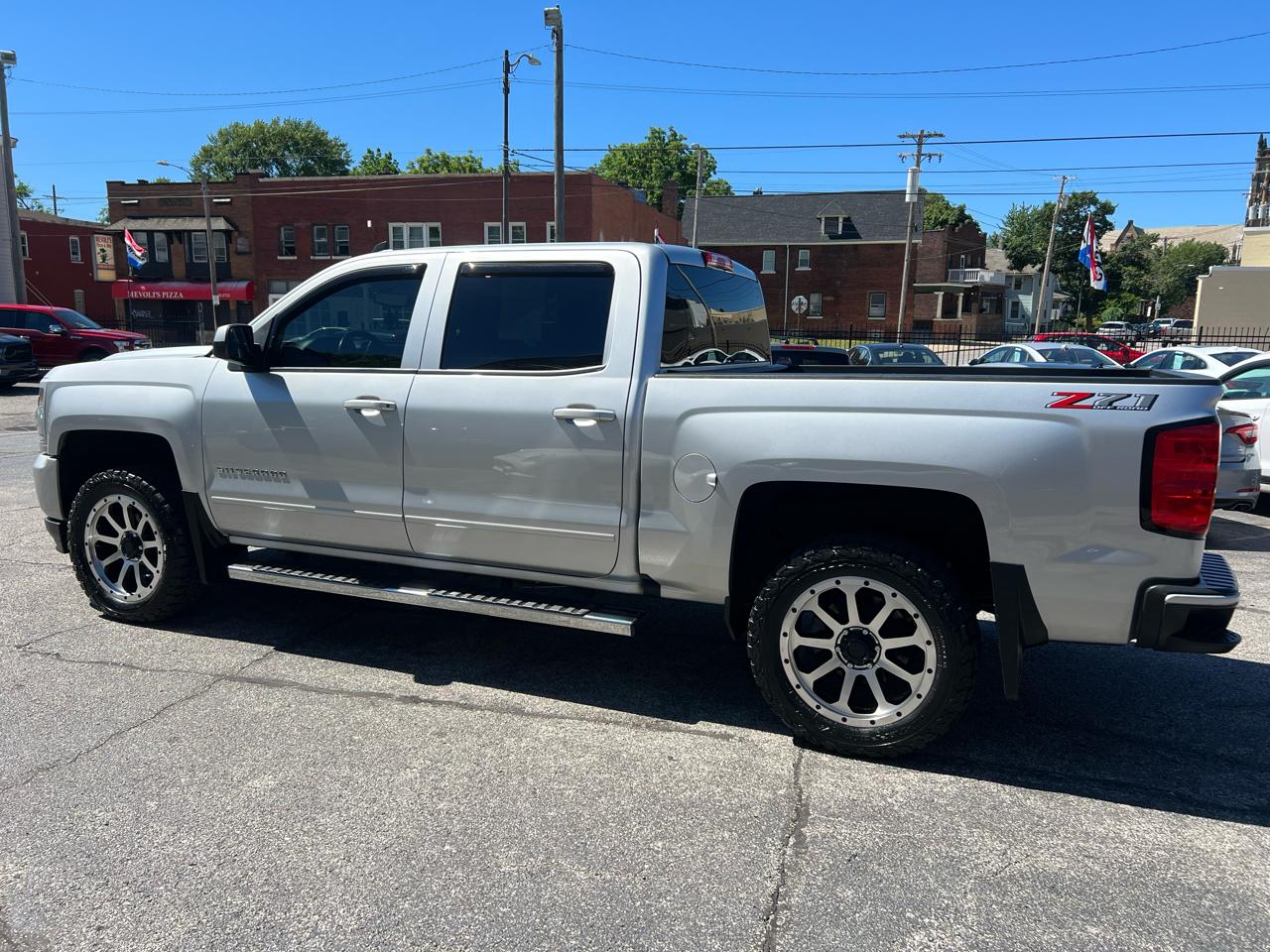 Chevrolet Silverado 1500 Crew Cab Crew Cab 143.5" WB 4WD Z71 2018