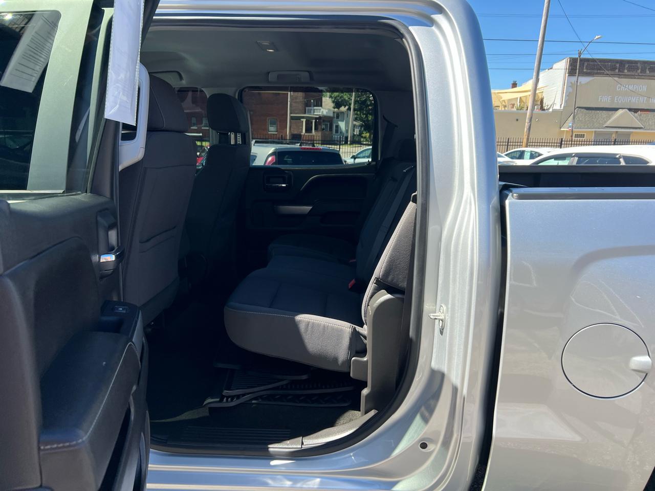 Chevrolet Silverado 1500 Crew Cab Crew Cab 143.5" WB 4WD Z71 2018