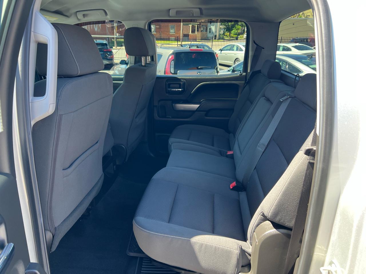 Chevrolet Silverado 1500 Crew Cab Crew Cab 143.5" WB 4WD Z71 2018
