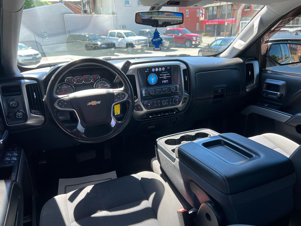 Chevrolet Silverado 1500 Crew Cab Crew Cab 143.5" WB 4WD Z71 2018