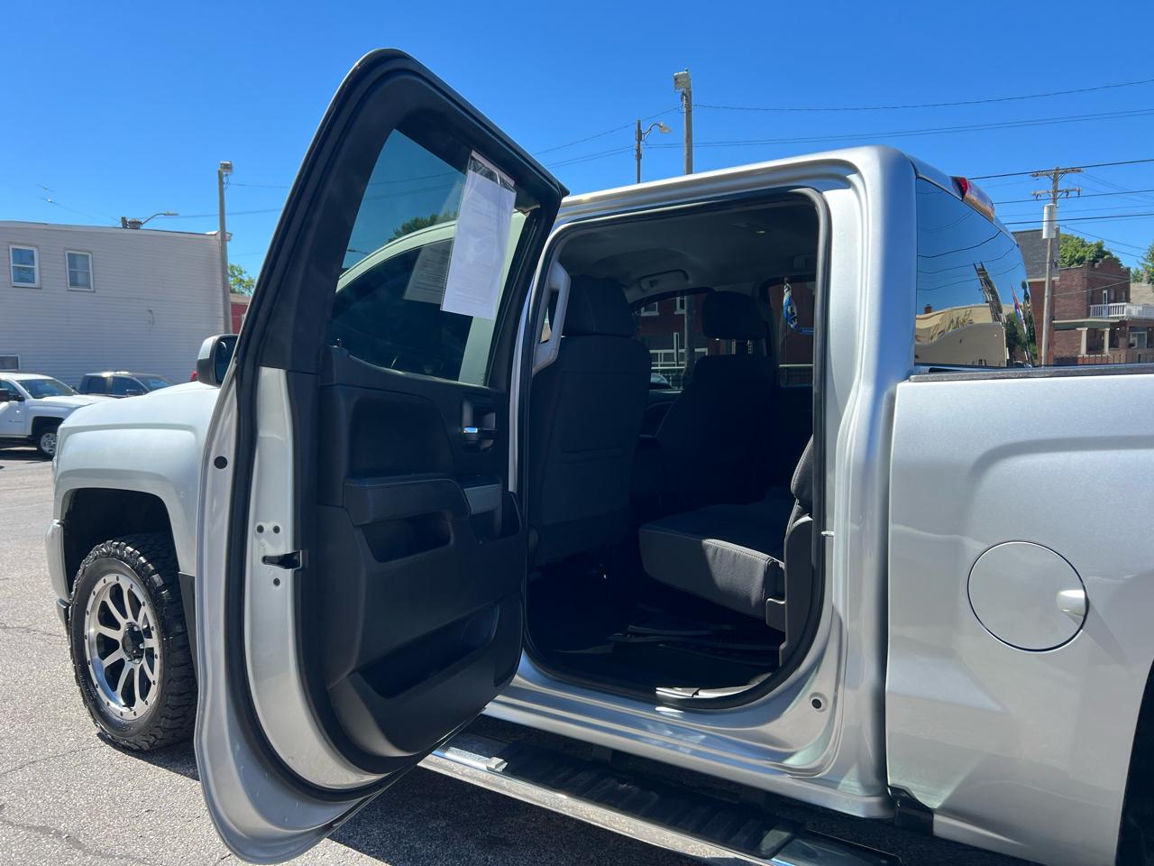 Chevrolet Silverado 1500 Crew Cab Crew Cab 143.5" WB 4WD Z71 2018