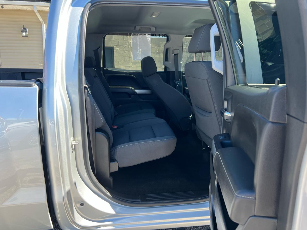 Chevrolet Silverado 1500 Crew Cab Crew Cab 143.5" WB 4WD Z71 2018