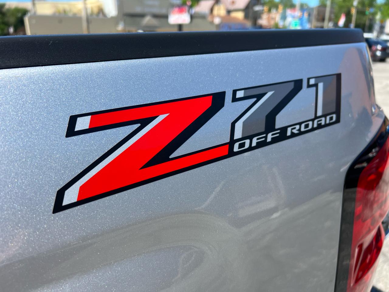 Chevrolet Silverado 1500 Crew Cab Crew Cab 143.5" WB 4WD Z71 2018