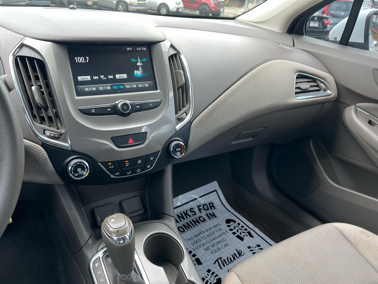 Chevrolet Cruze 4dr Sdn 1.4L LT w/1SD 2017