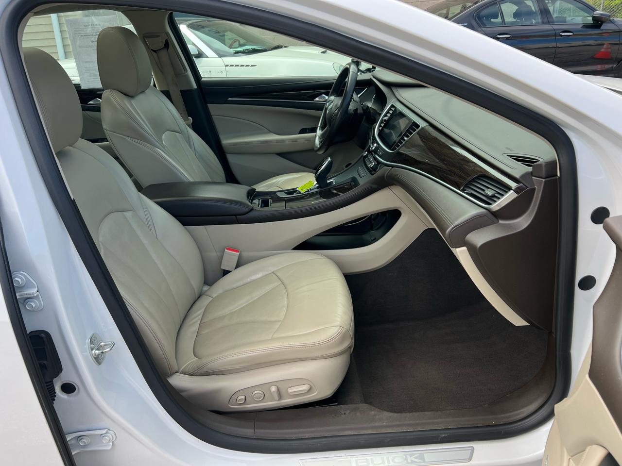Buick LaCrosse 4dr Sdn Premium 2 FWD 2017