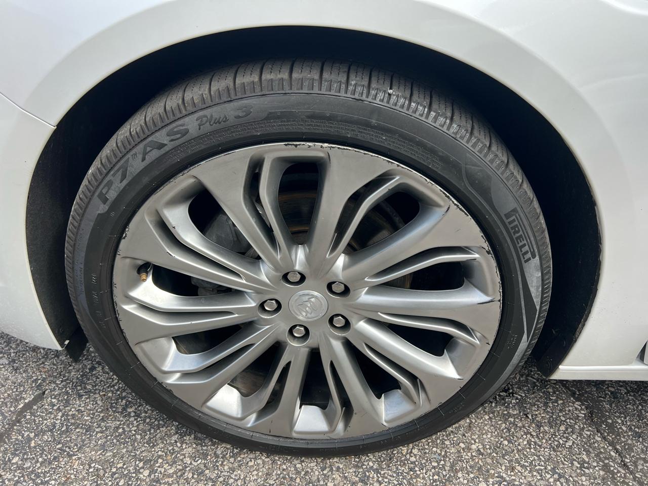 Buick LaCrosse 4dr Sdn Premium 2 FWD 2017