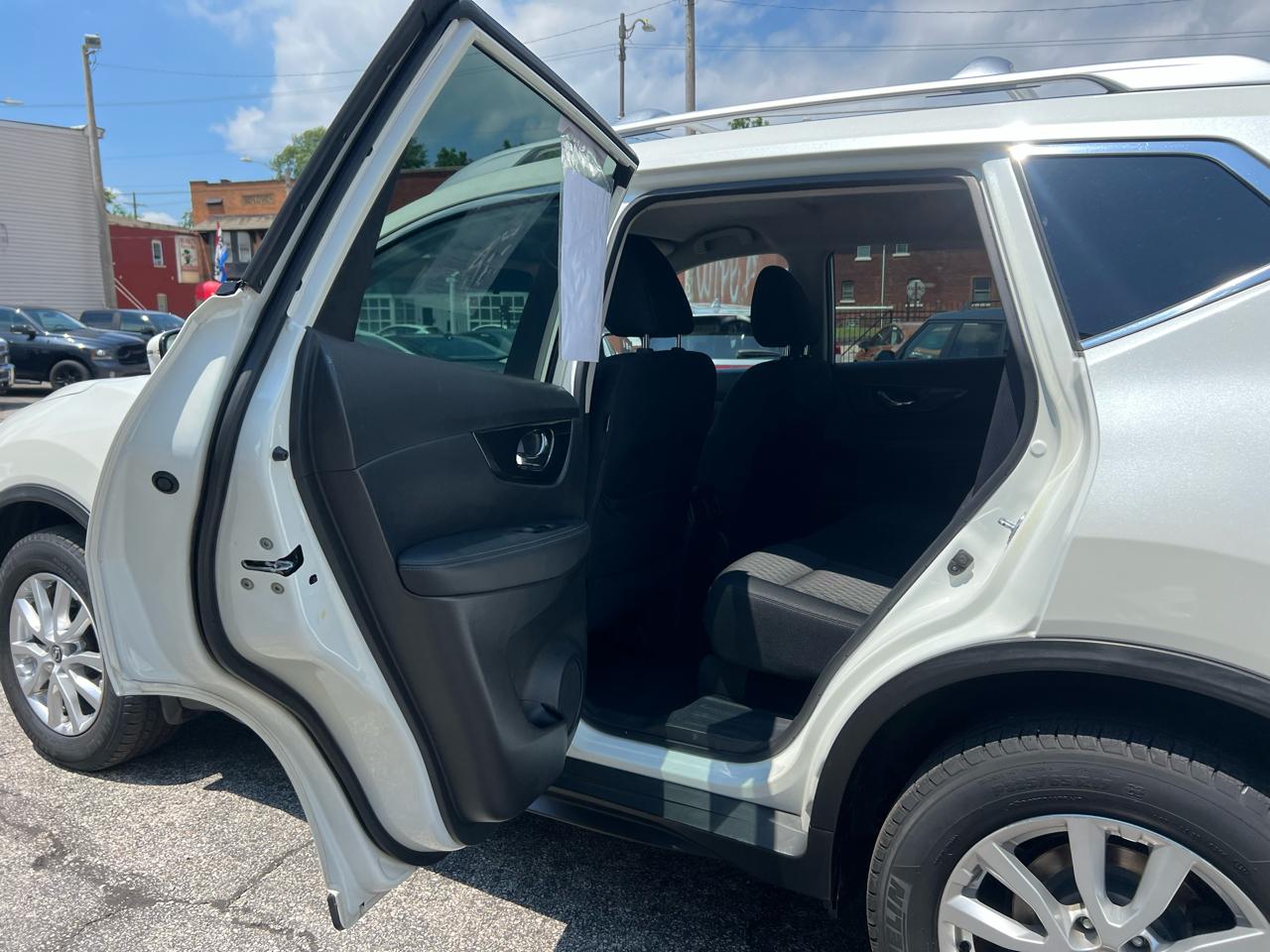 Nissan Rogue AWD SV 2017