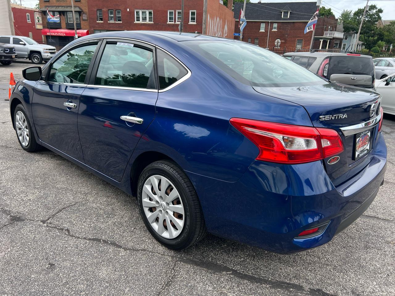 Nissan Sentra S CVT 2018