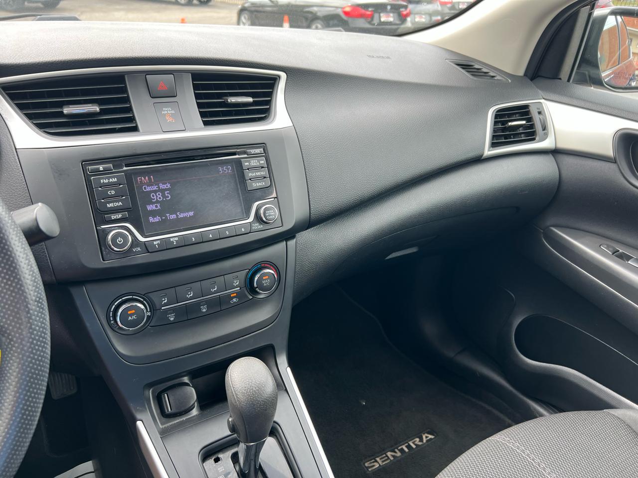 Nissan Sentra S CVT 2018