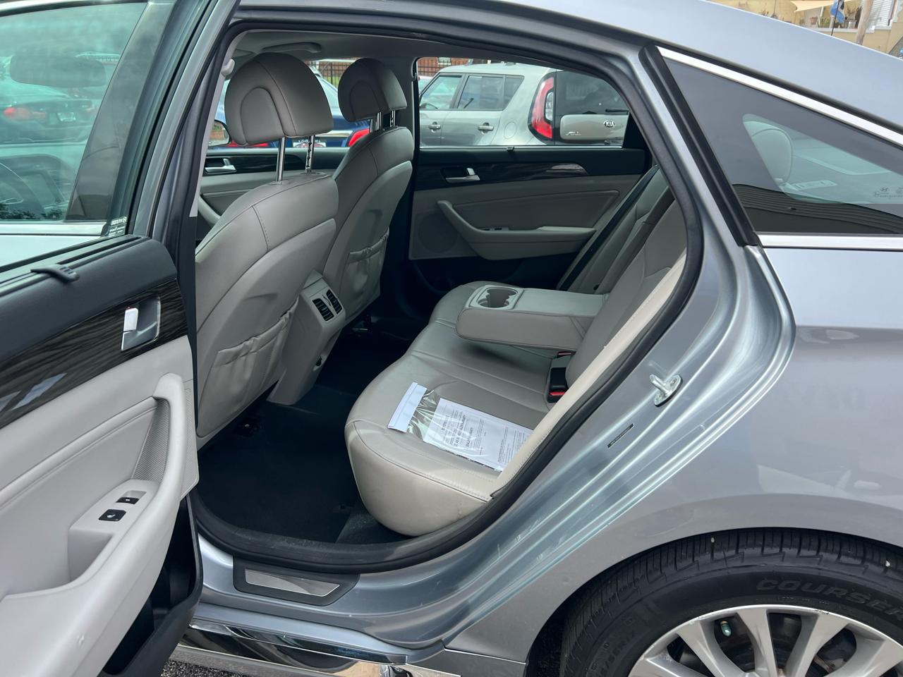 Hyundai Sonata 4dr Sdn 2.4L Limited PZEV 2015