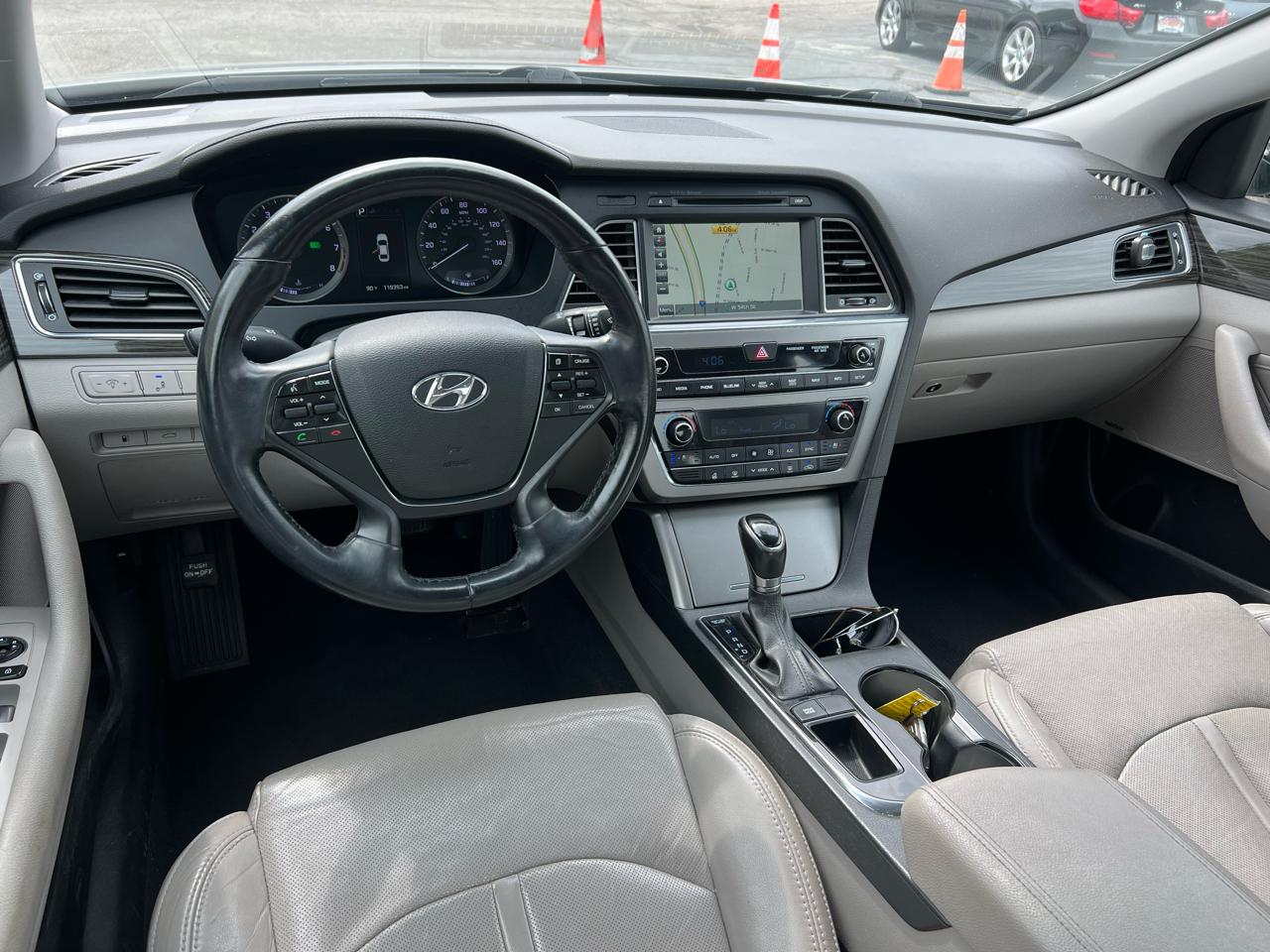 Hyundai Sonata 4dr Sdn 2.4L Limited PZEV 2015