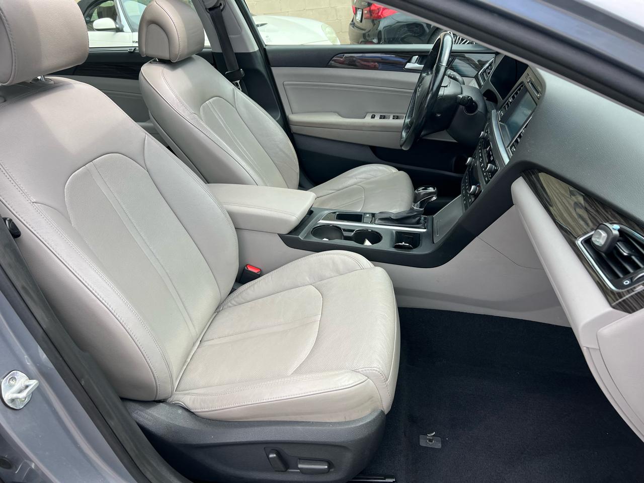 Hyundai Sonata 4dr Sdn 2.4L Limited PZEV 2015
