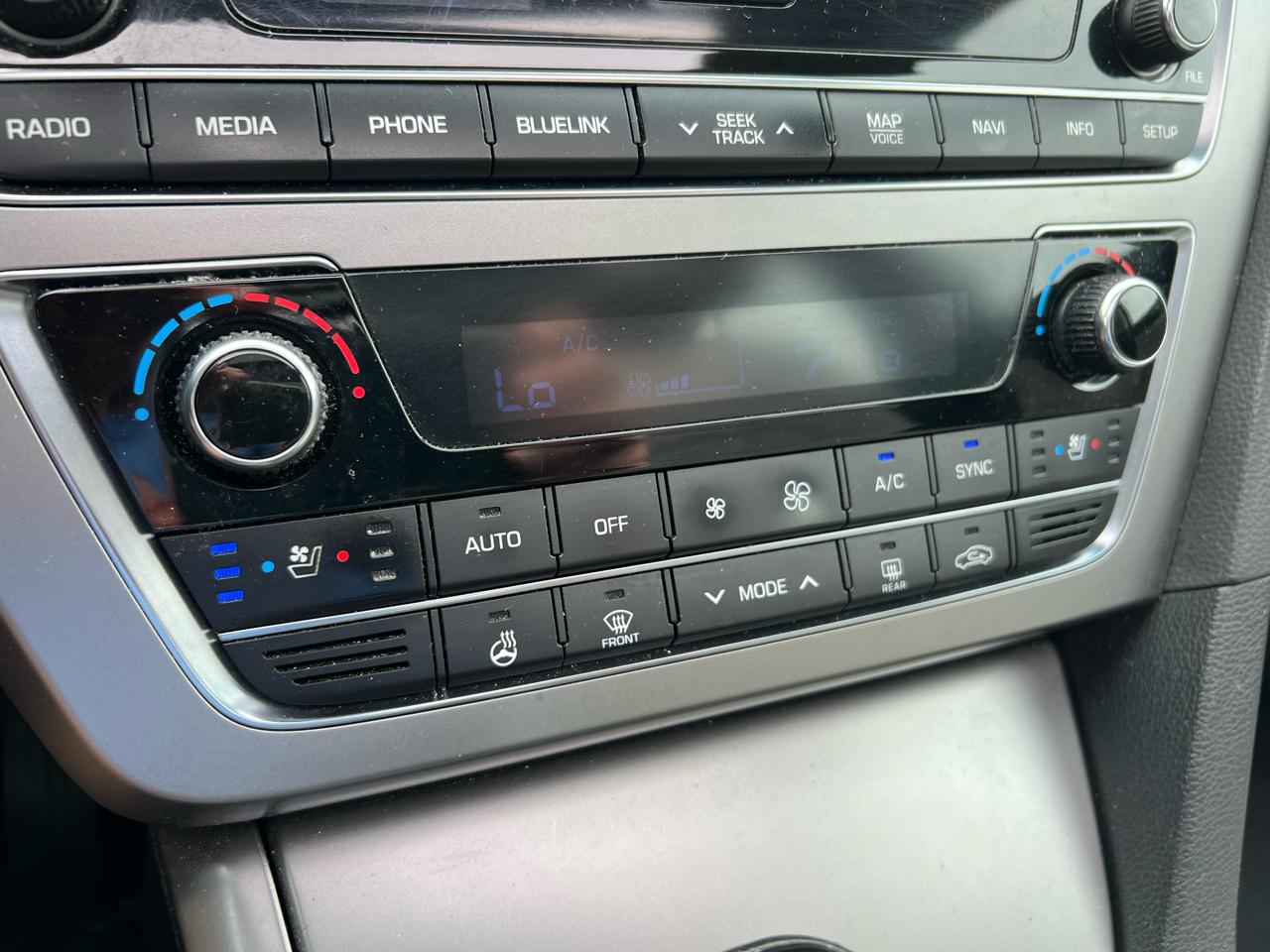 Hyundai Sonata 4dr Sdn 2.4L Limited PZEV 2015