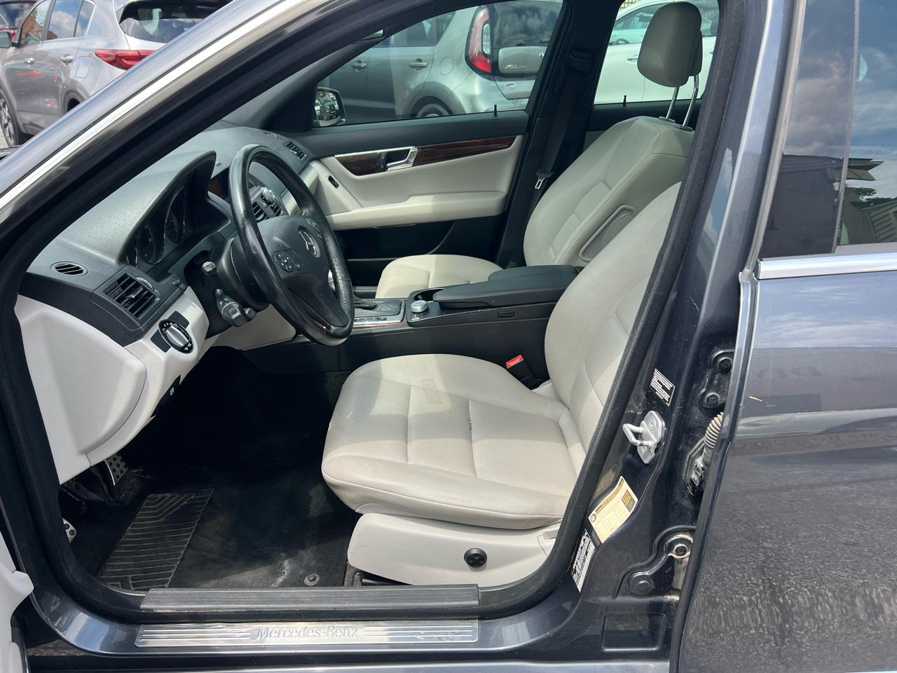 Mercedes-Benz C-Class 4dr Sdn C 300 Sport 4MATIC 2010