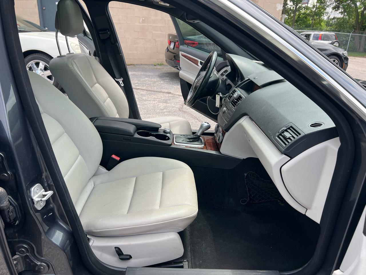 Mercedes-Benz C-Class 4dr Sdn C 300 Sport 4MATIC 2010
