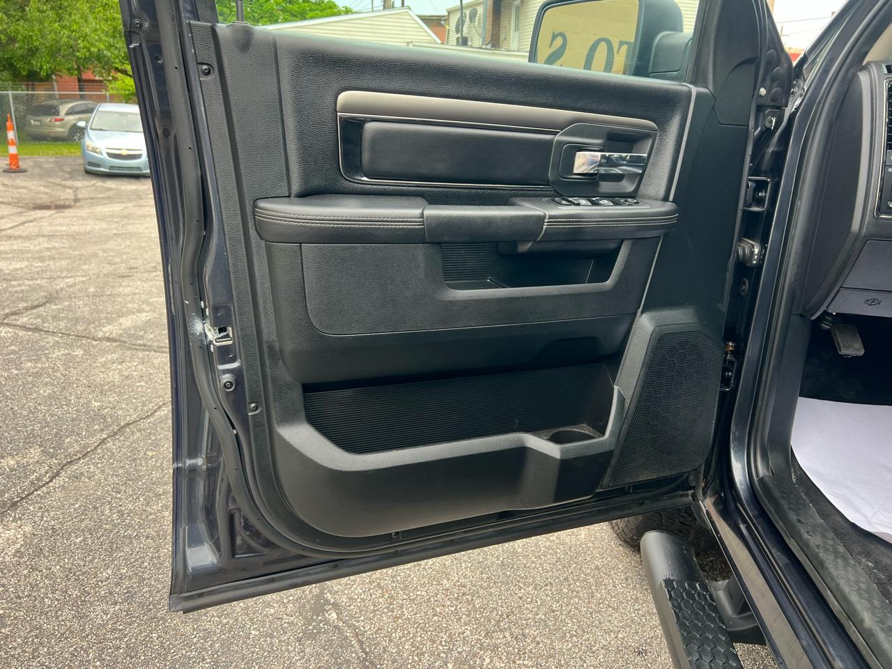 RAM 1500 Sport 4x4 Quad Cab 6'4" Box *Ltd Avail* 2018
