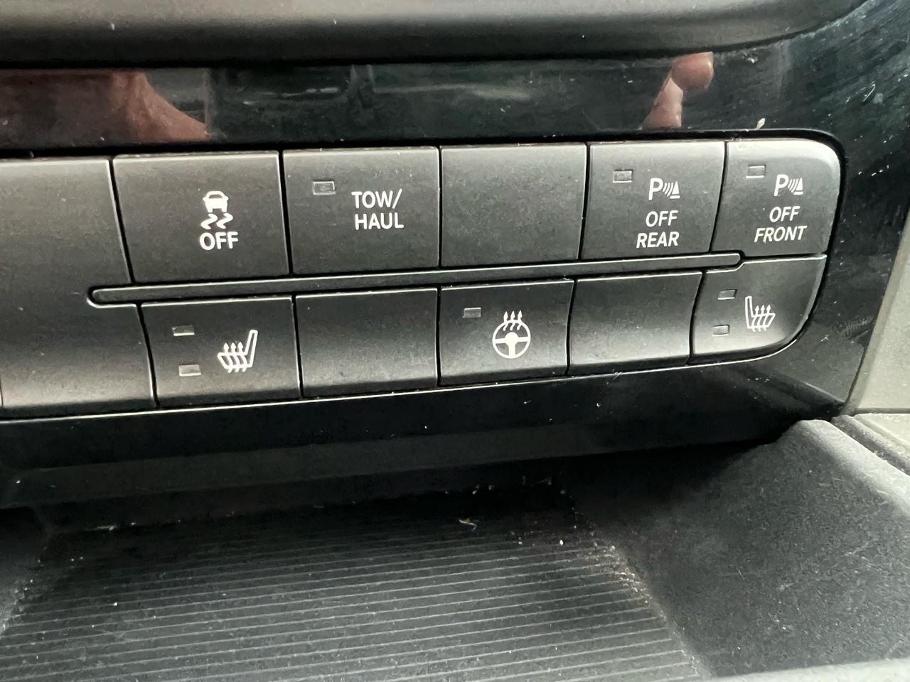RAM 1500 Sport 4x4 Quad Cab 6'4" Box *Ltd Avail* 2018