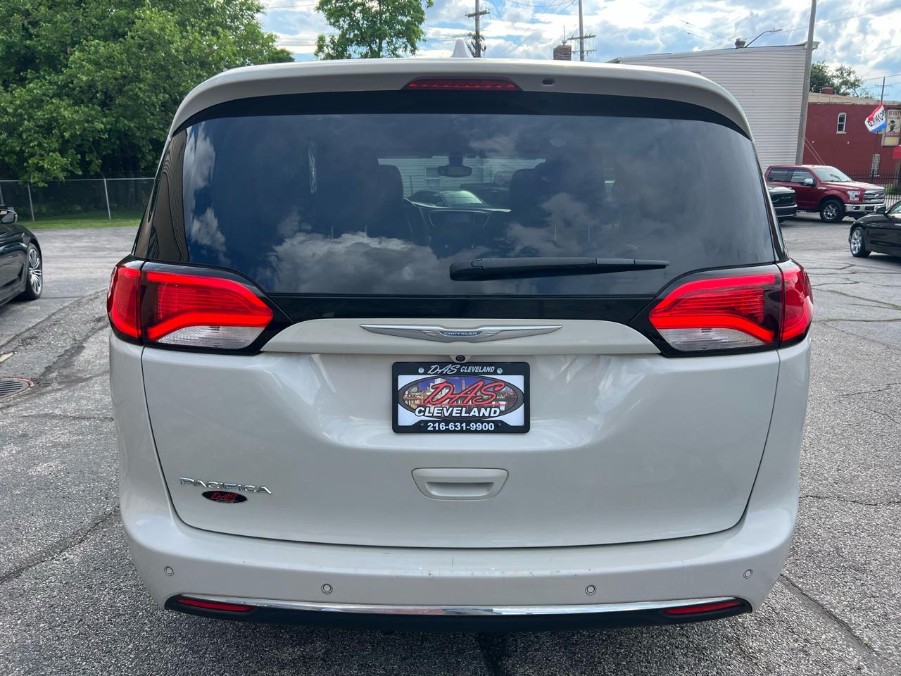 Chrysler Pacifica Touring-L FWD 2017