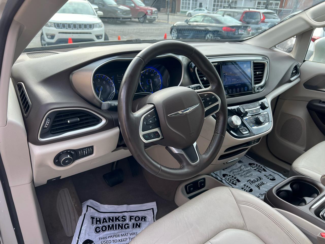 Chrysler Pacifica Touring-L FWD 2017
