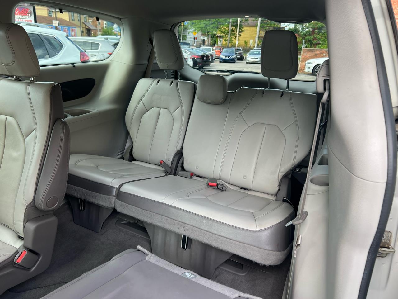 Chrysler Pacifica Touring-L FWD 2017
