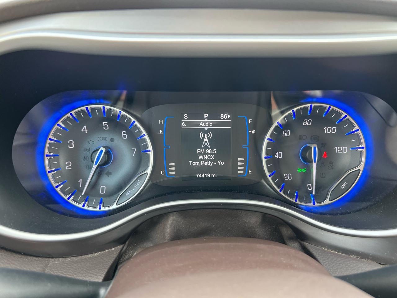 Chrysler Pacifica Touring-L FWD 2017