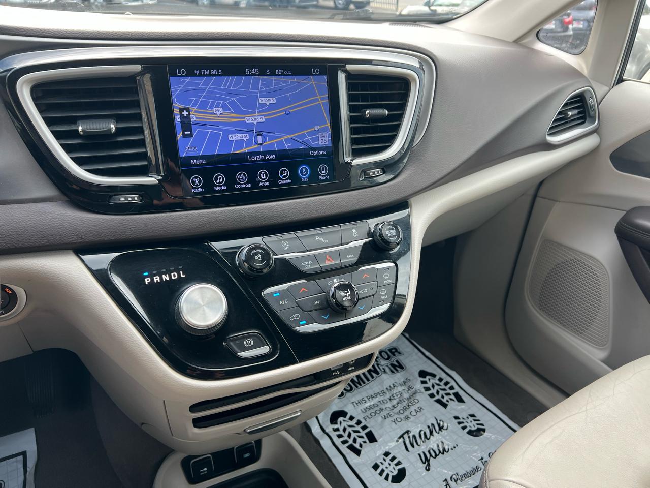 Chrysler Pacifica Touring-L FWD 2017