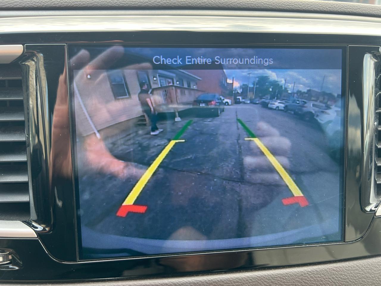 Chrysler Pacifica Touring-L FWD 2017
