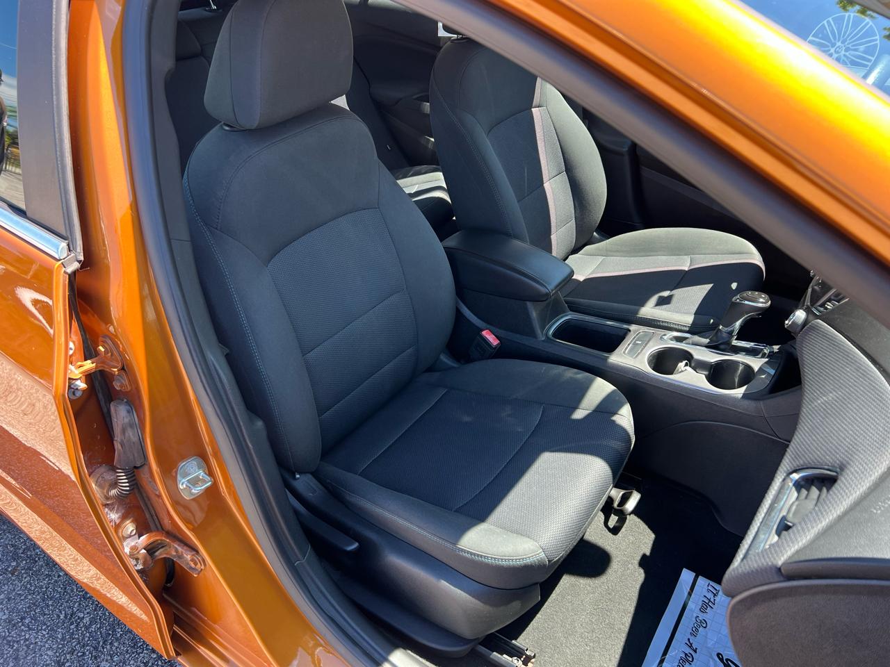 Chevrolet Cruze 4dr HB 1.4L LT w/1SD 2017