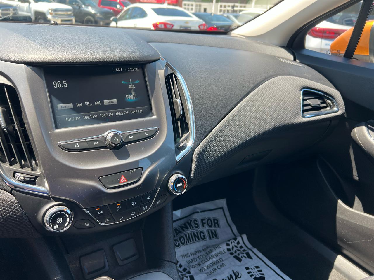 Chevrolet Cruze 4dr HB 1.4L LT w/1SD 2017