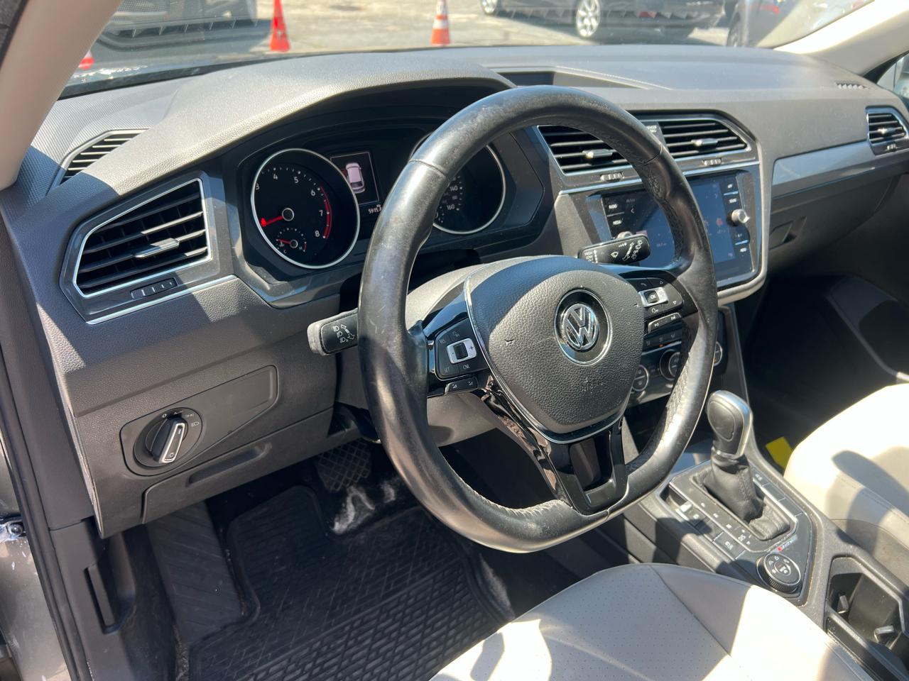 Volkswagen Tiguan 2.0T SEL 4MOTION 2018