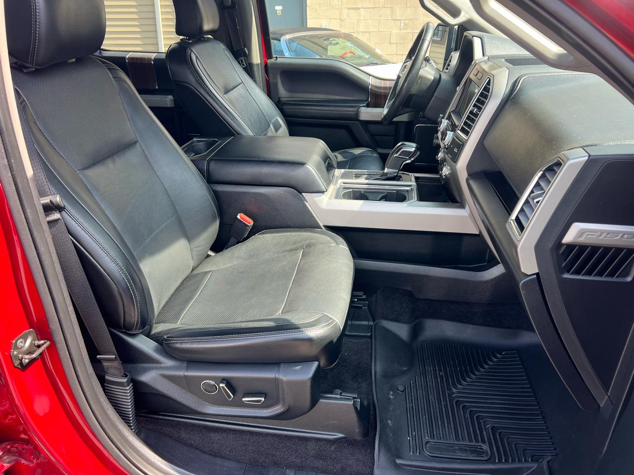 Ford F-150 4WD SuperCrew 139" Lariat 2016