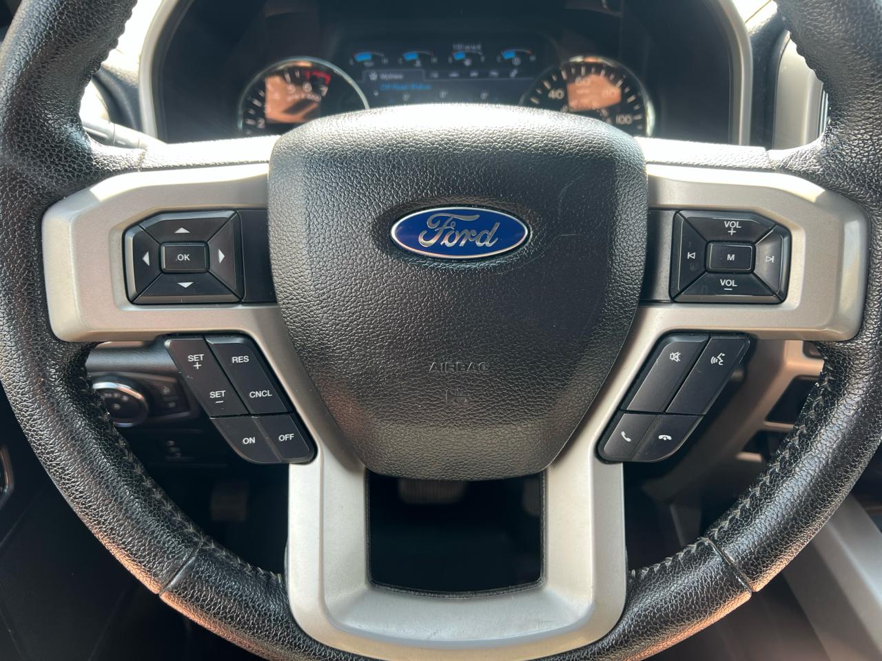 Ford F-150 4WD SuperCrew 139" Lariat 2016