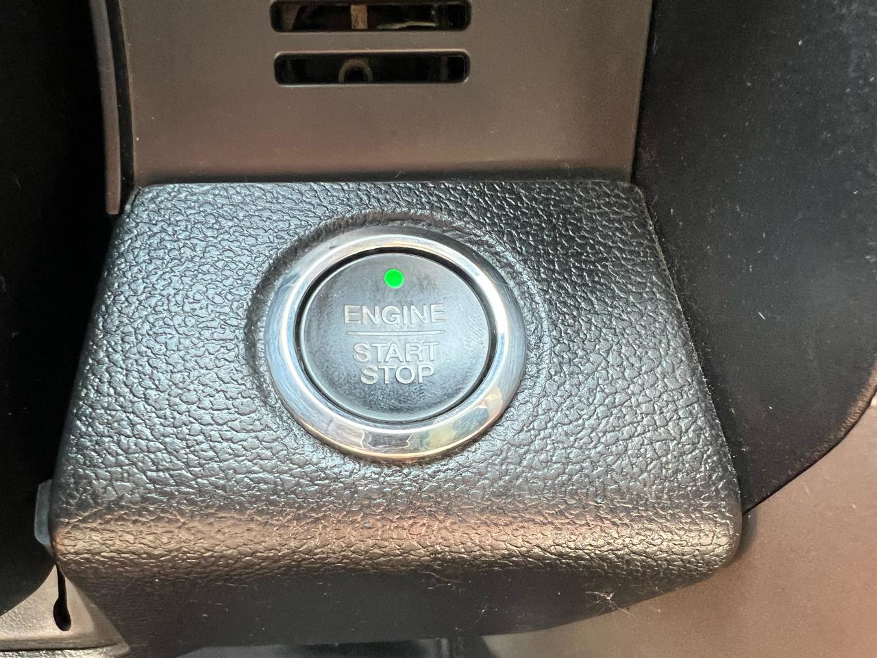 Ford F-150 4WD SuperCrew 139" Lariat 2016