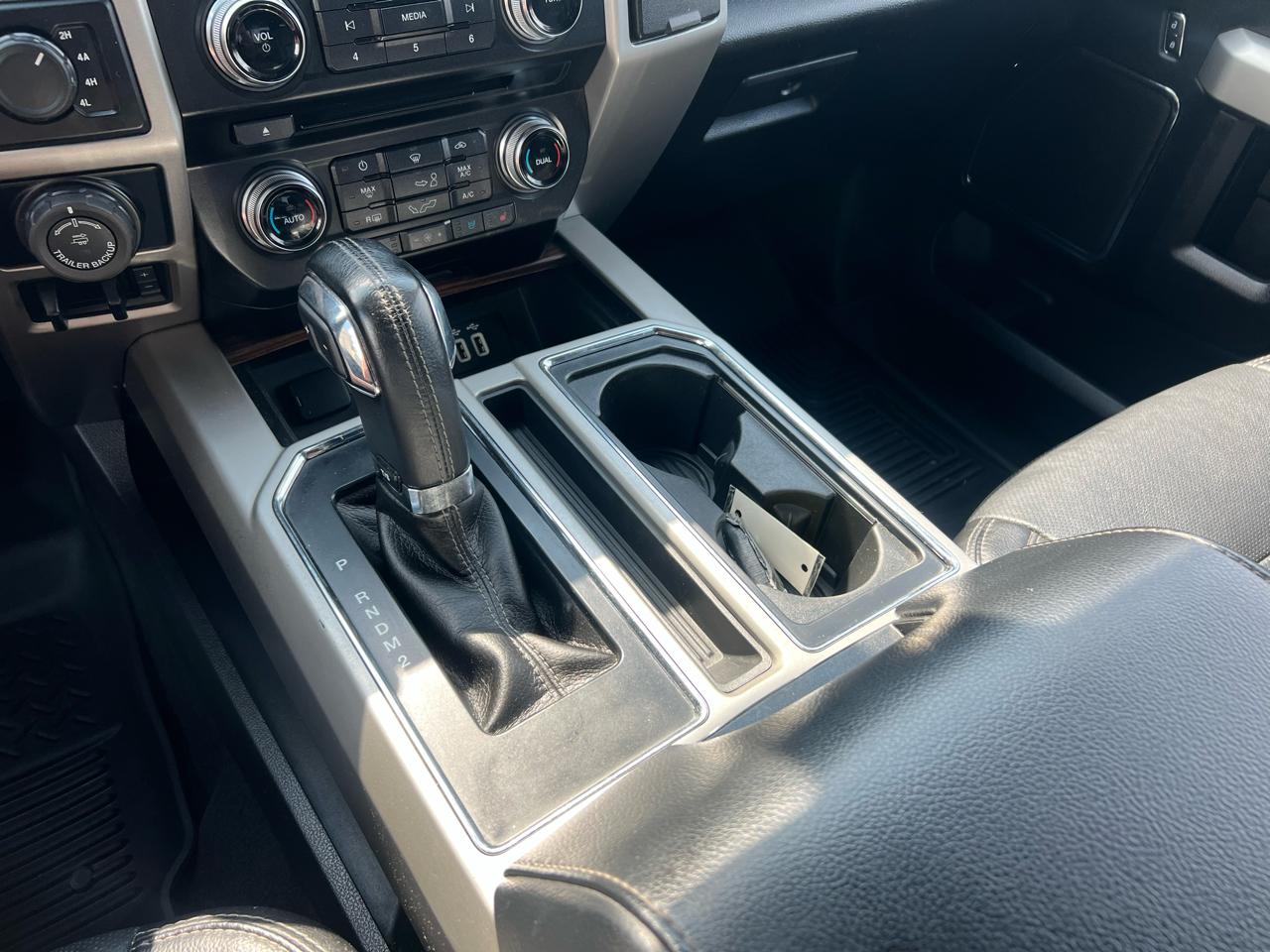 Ford F-150 4WD SuperCrew 139" Lariat 2016