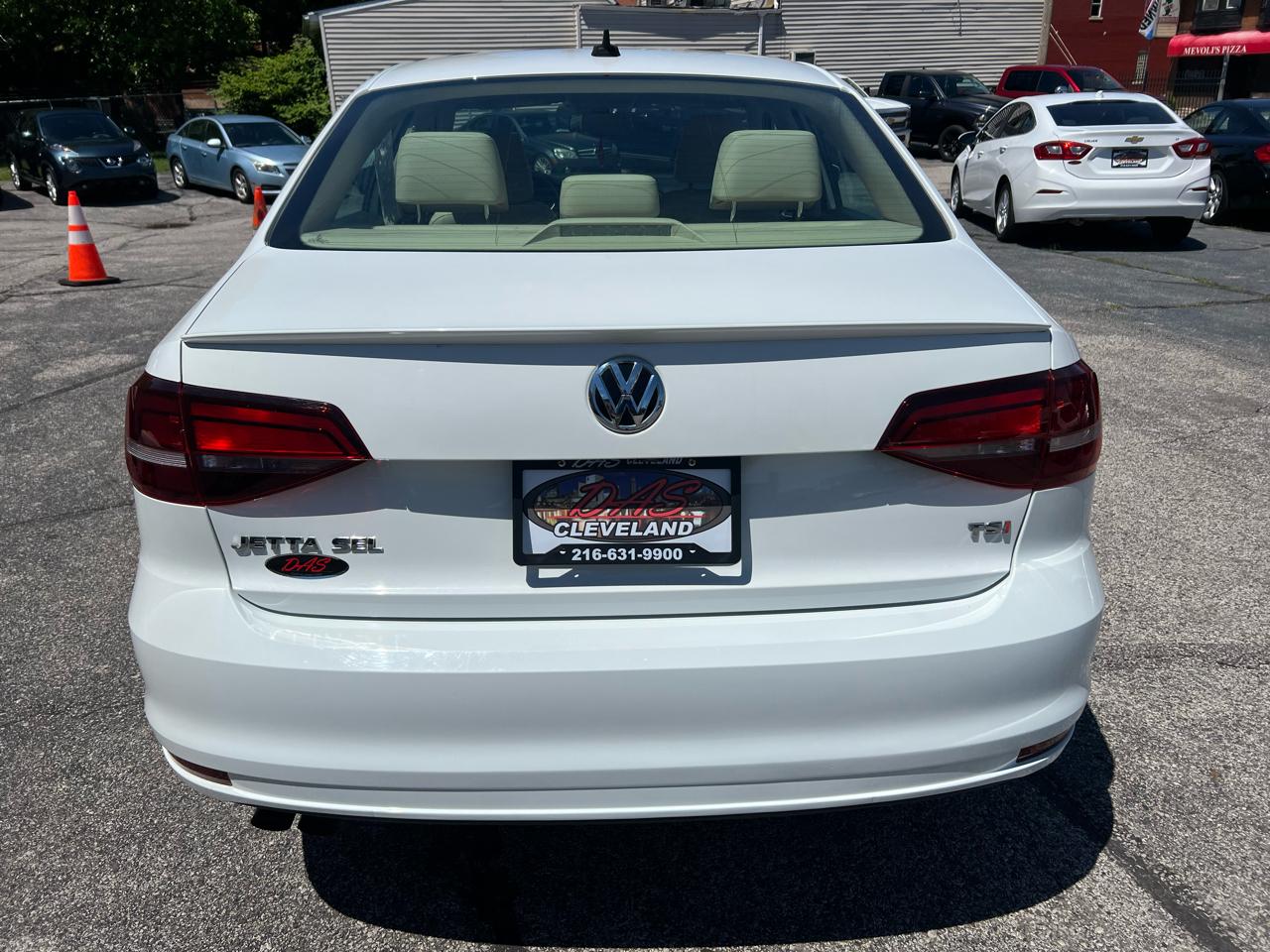 Volkswagen Jetta Sedan 4dr Auto 1.8T SEL PZEV 2016