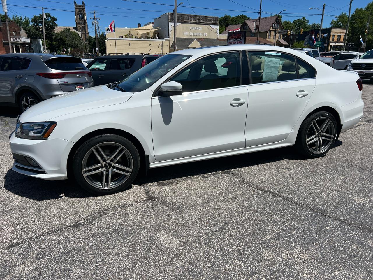 Volkswagen Jetta Sedan 4dr Auto 1.8T SEL PZEV 2016