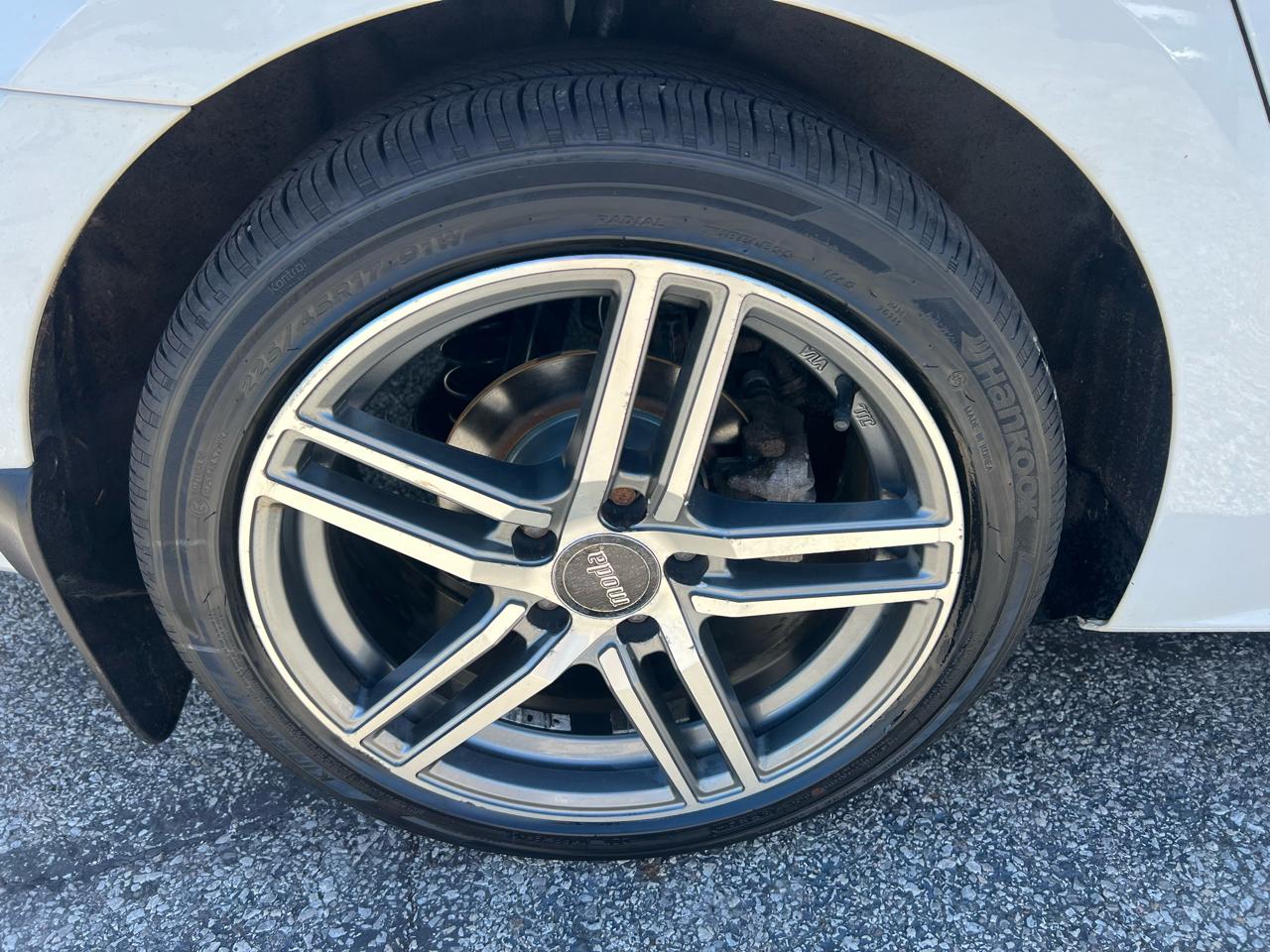 Volkswagen Jetta Sedan 4dr Auto 1.8T SEL PZEV 2016