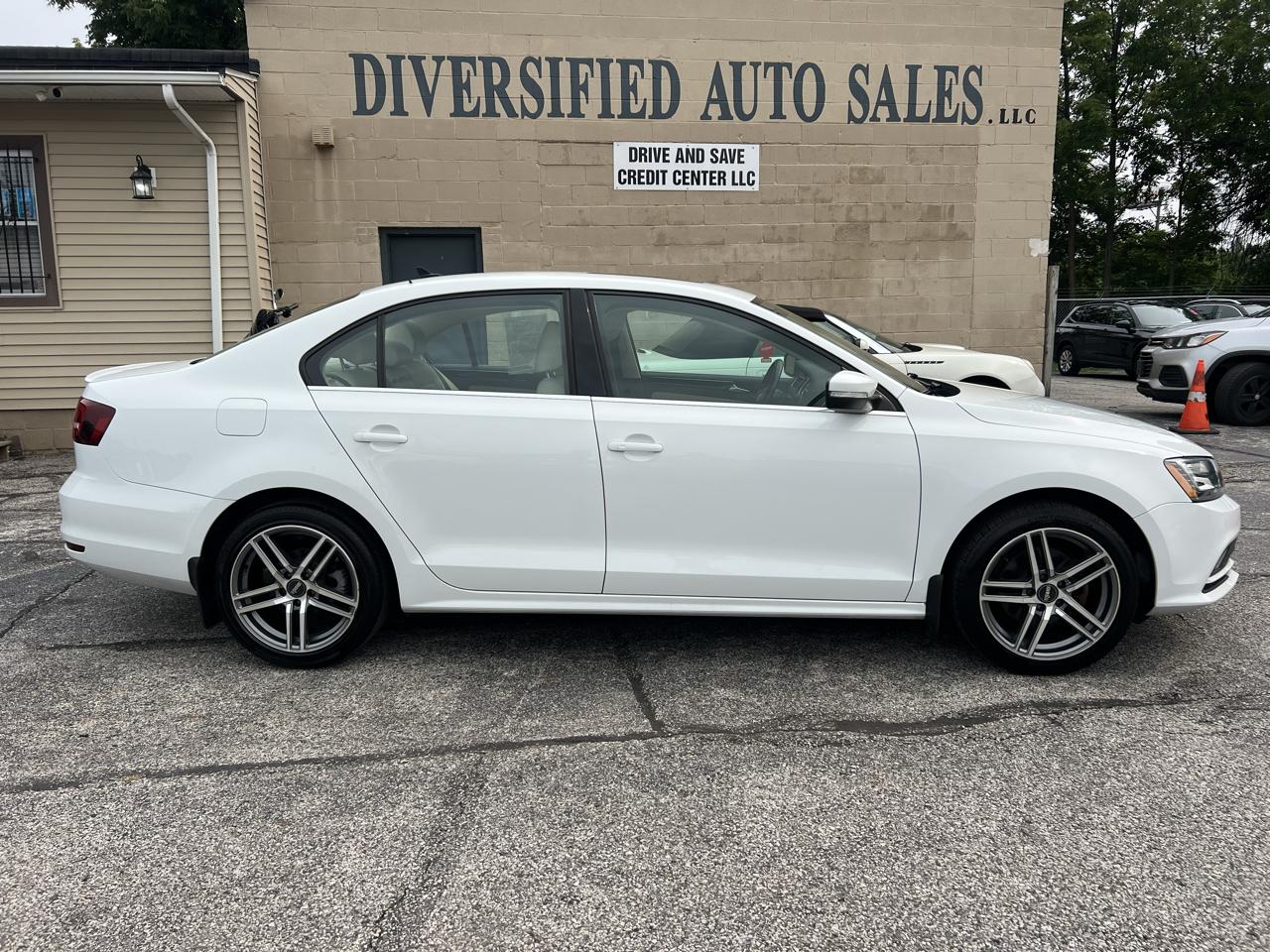 Volkswagen Jetta Sedan 4dr Auto 1.8T SEL PZEV 2016