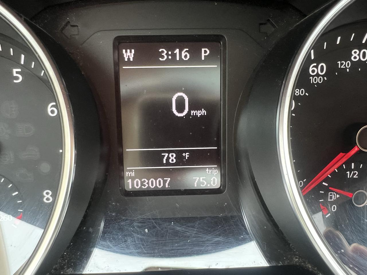 Volkswagen Jetta Sedan 4dr Auto 1.8T SEL PZEV 2016