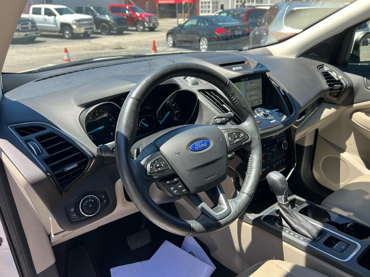 Ford Escape Titanium 4WD 2017