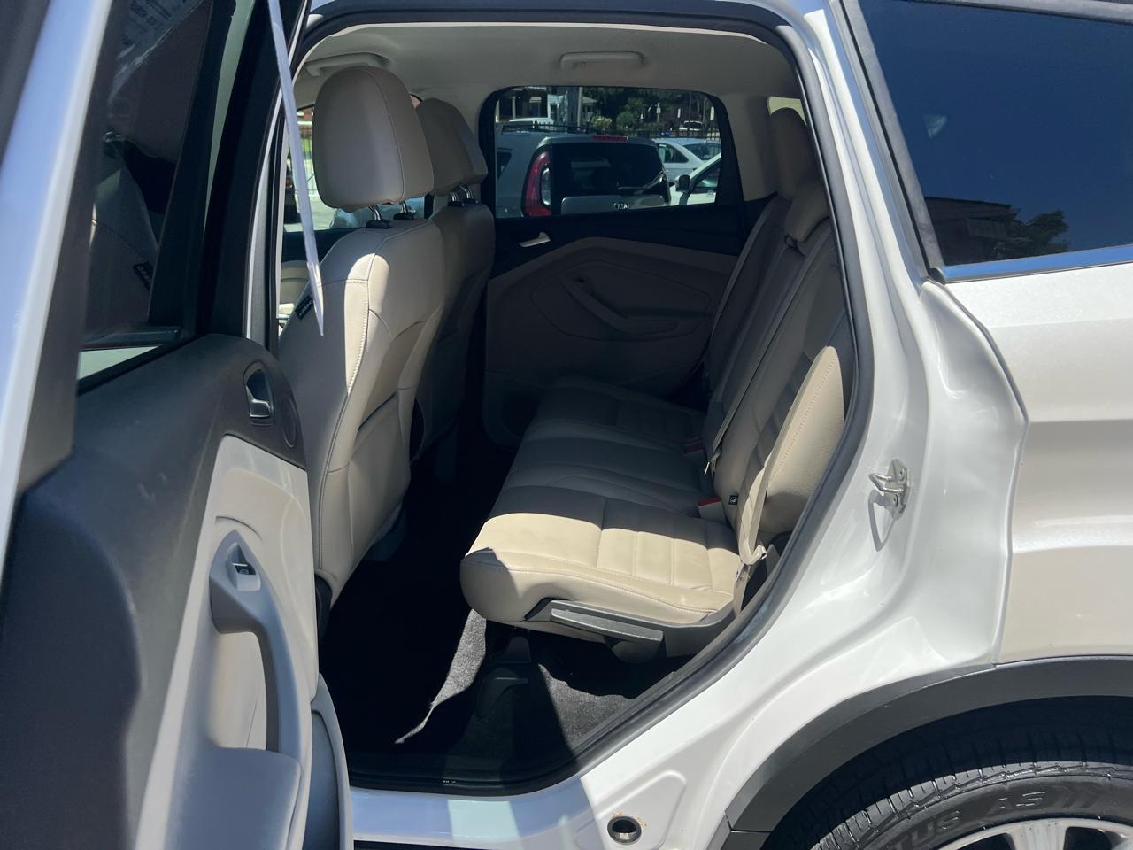 Ford Escape Titanium 4WD 2017