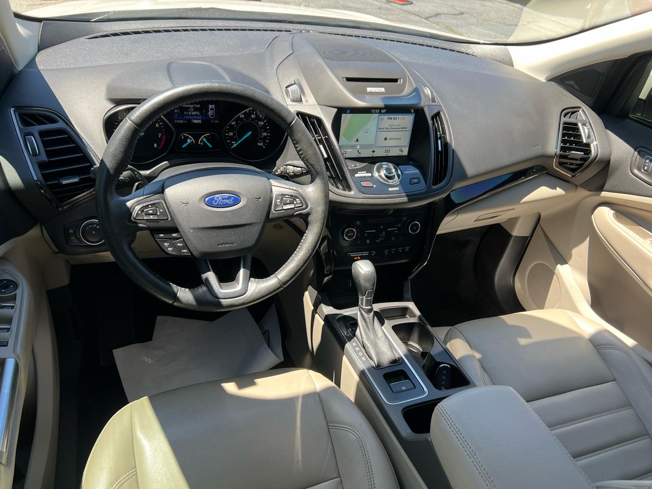 Ford Escape Titanium 4WD 2017