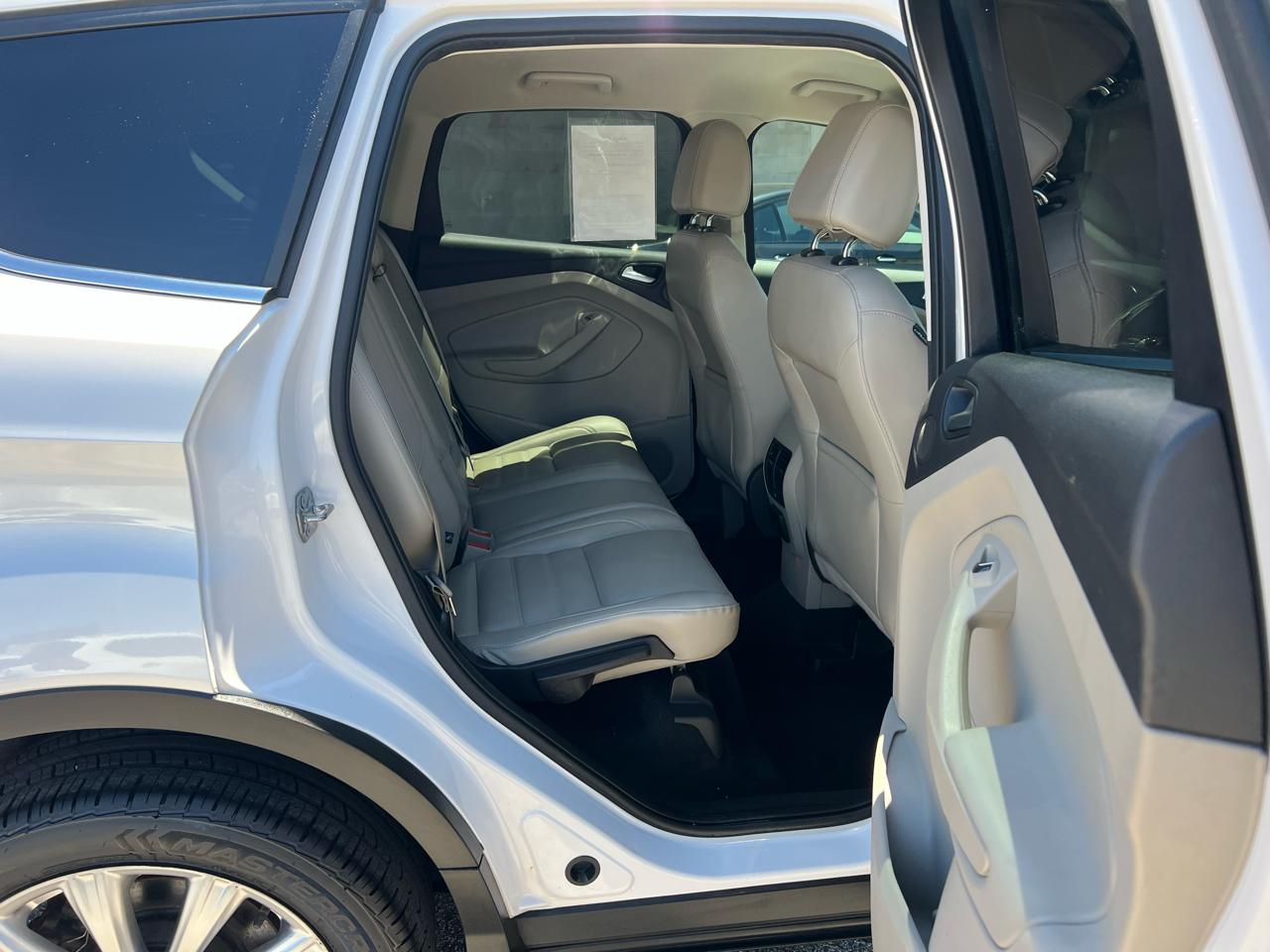 Ford Escape Titanium 4WD 2017