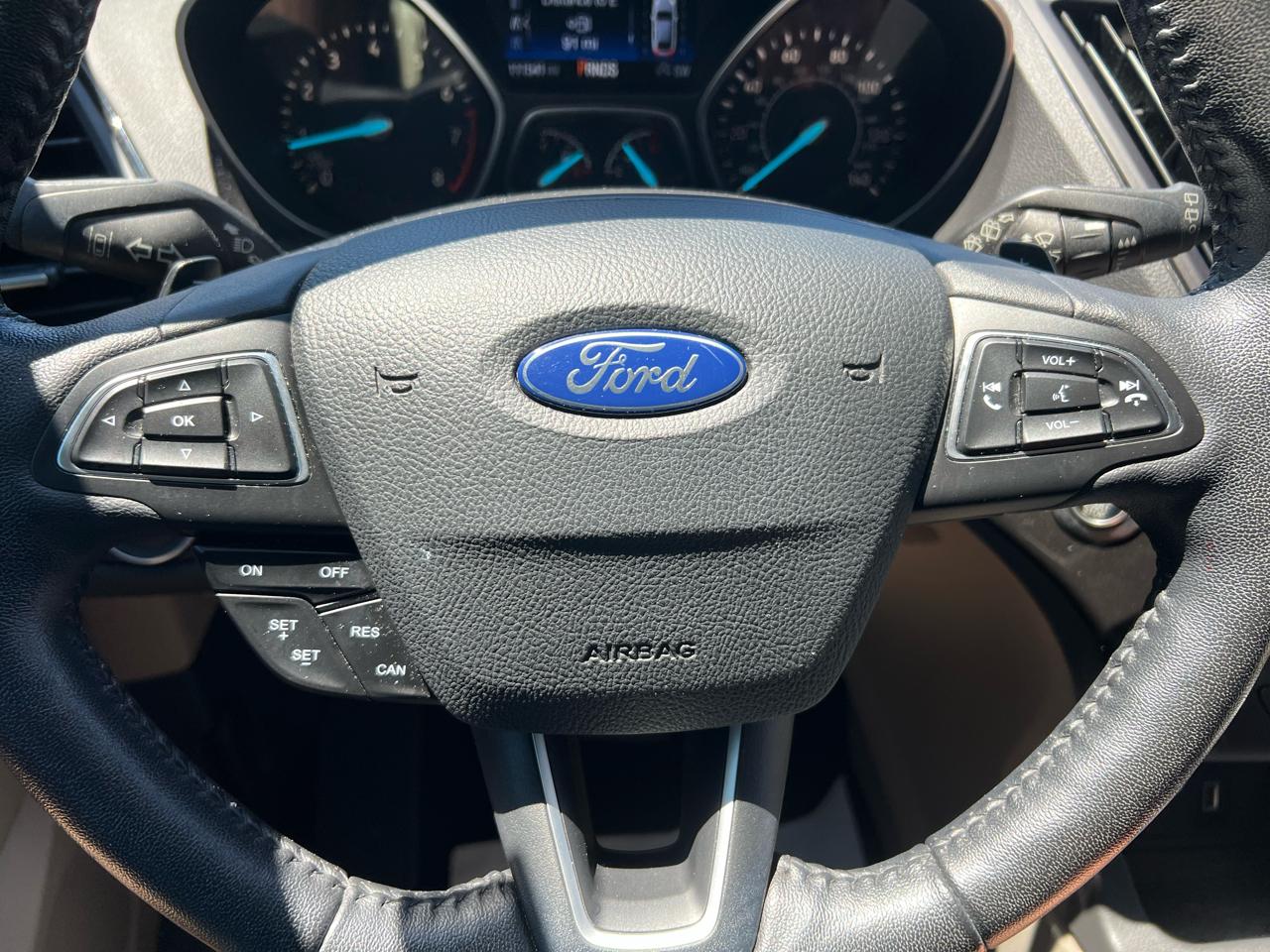 Ford Escape Titanium 4WD 2017