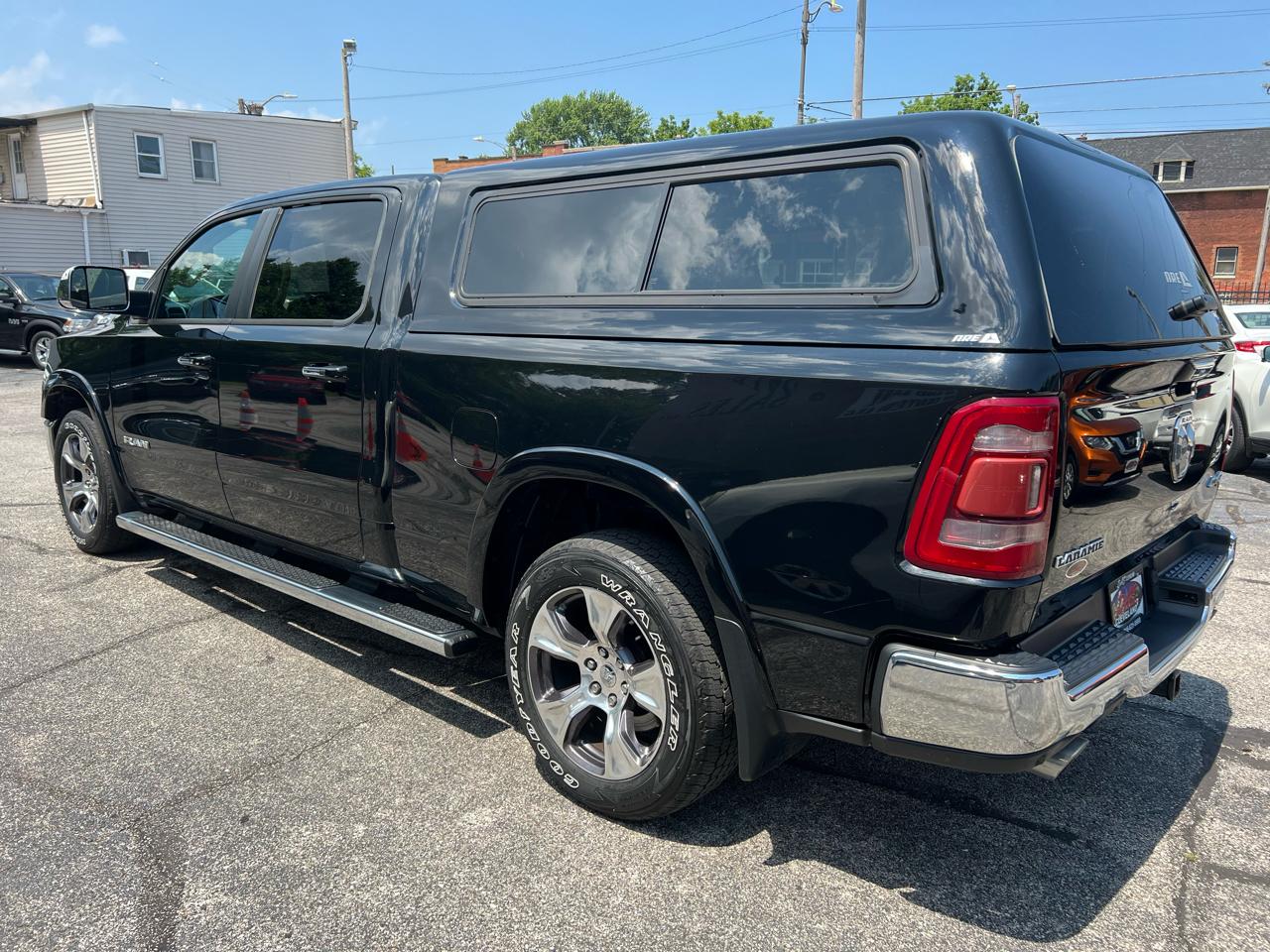 RAM 1500 Laramie 4x4 Crew Cab 5'7" Box 2019