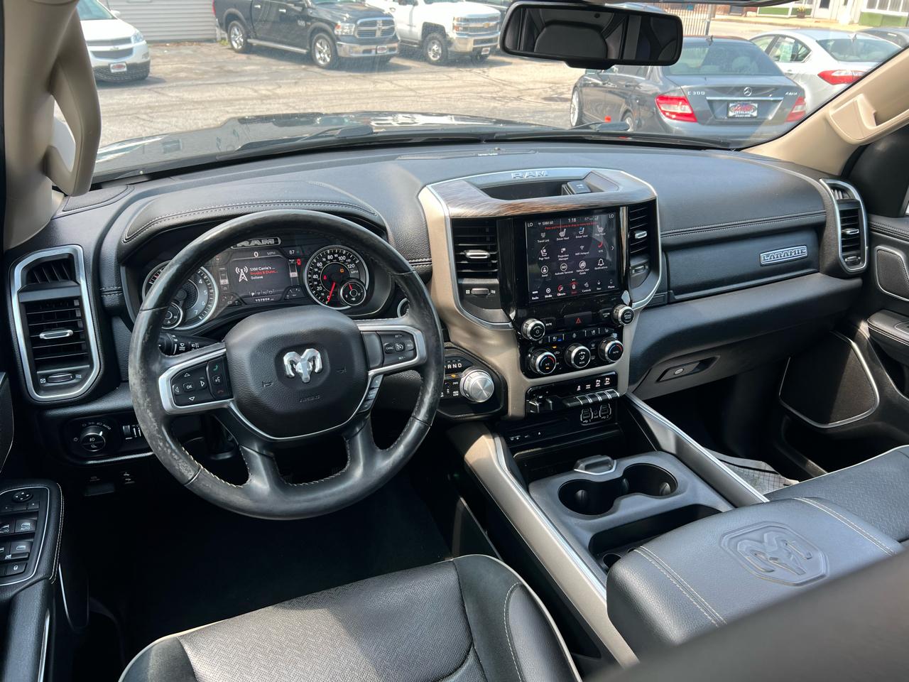 RAM 1500 Laramie 4x4 Crew Cab 5'7" Box 2019