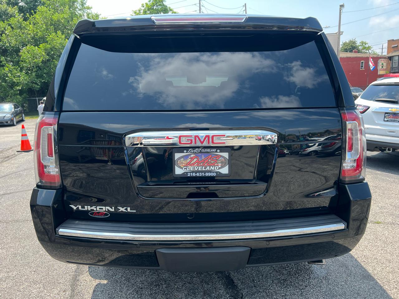 GMC Yukon XL 4WD 4dr Denali 2018