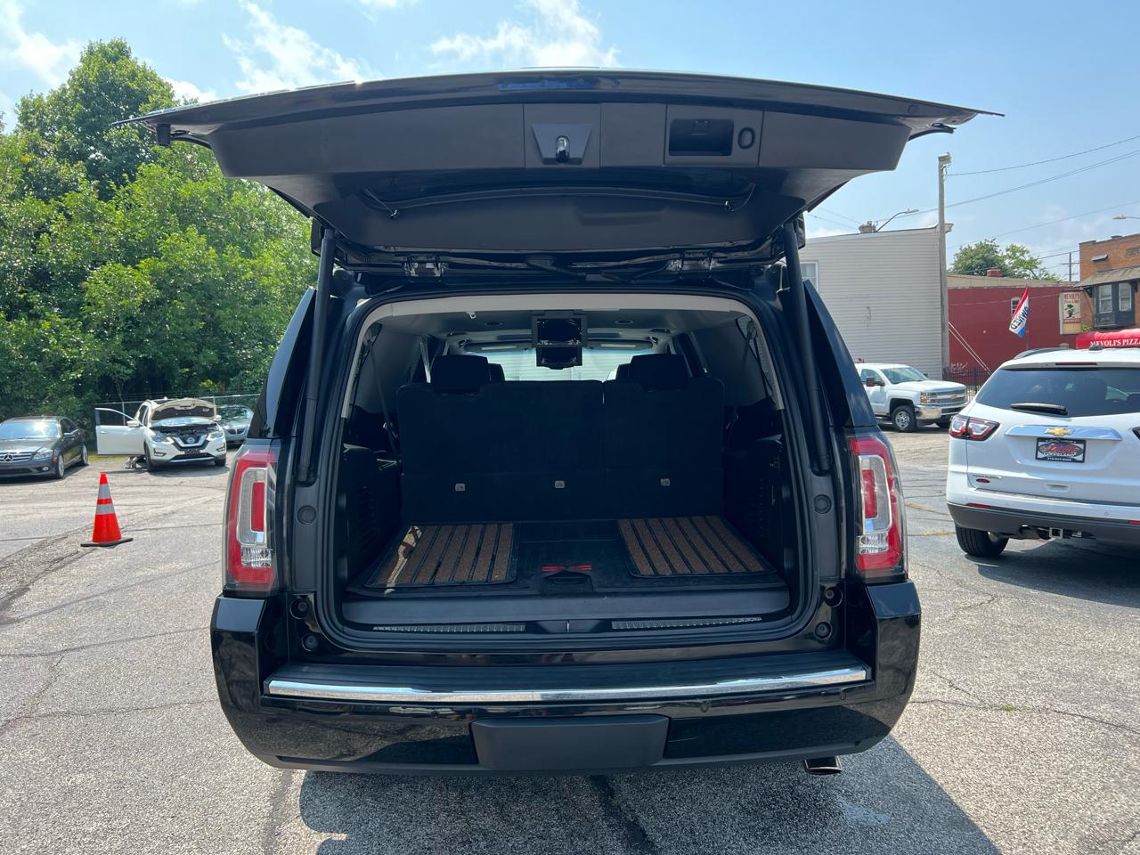 GMC Yukon XL 4WD 4dr Denali 2018