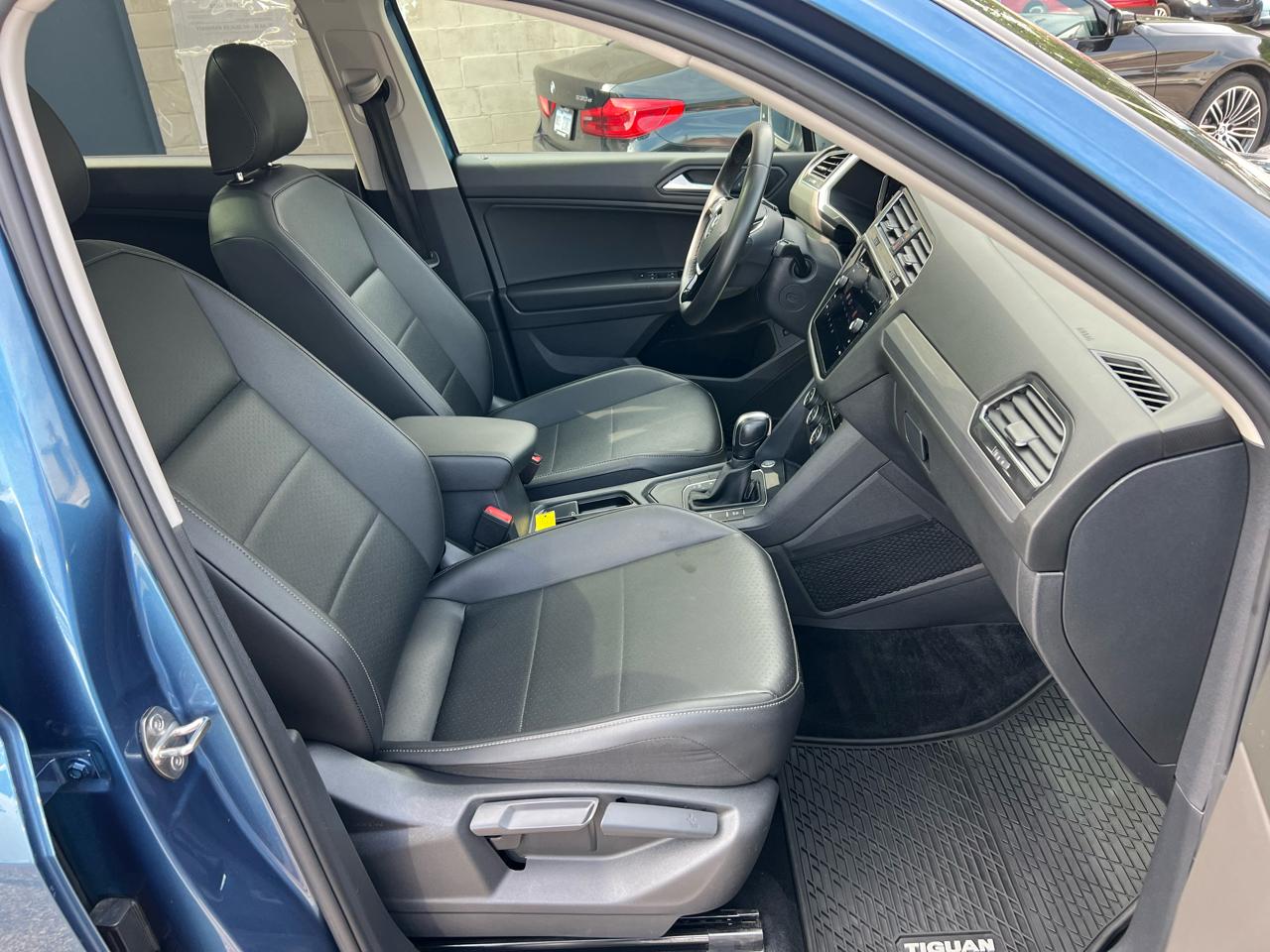 Volkswagen Tiguan 2.0T SEL FWD 2020