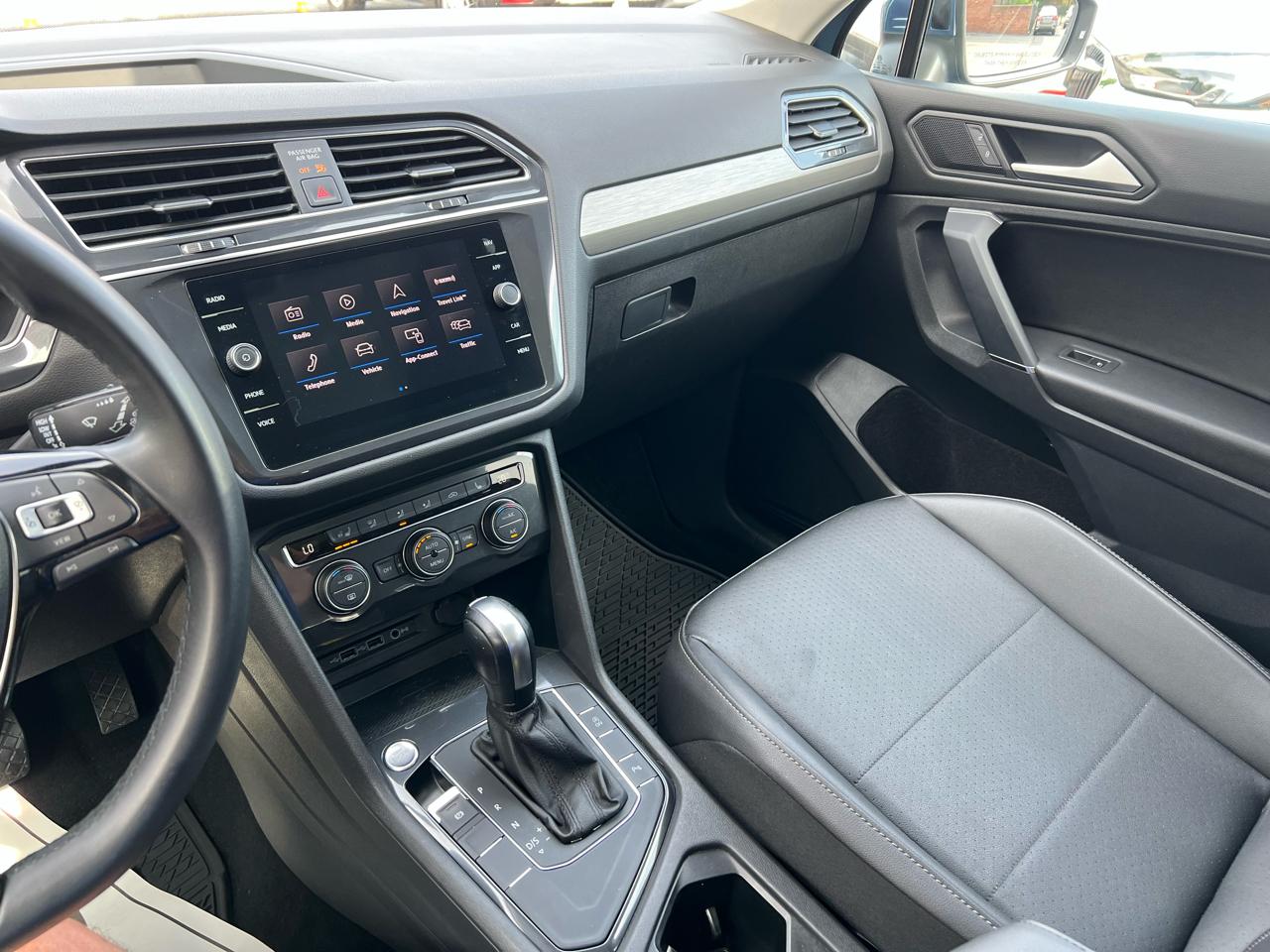 Volkswagen Tiguan 2.0T SEL FWD 2020